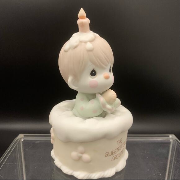 1988 Precious Moments Figurine - Picture 2 of 15